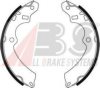 SUZUK 5320080850 Brake Shoe Set